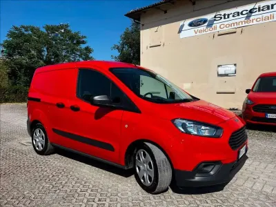 Usata Ford Transit Courier Trend 75 CV (55 kW) 2022 Rosso pastello Furgone