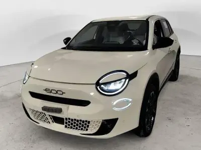 Nuova Fiat 600 La Prima 110 CV (80 kW) 2025 Nero SUV