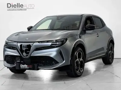 Nuova Alfa Romeo Junior 145 CV (106 kW) 2025 Grigio arese metallizzato SUV