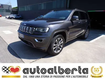 Usata Jeep Grand Cherokee Overland 250 CV (183 kW) 2018 Granite crystal SUV
