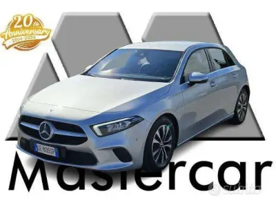 Occasion Mercedes A180 Business 116 ch (85 kW) 2021 Gris Berline
