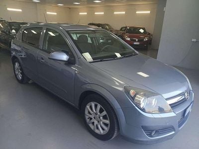 Usata Opel Astra Club 105 CV (77 kW) 2006 Blu/azzurro Berlina