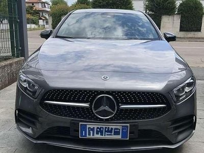 Usata Mercedes 180 Premium 116 CV (85 kW) 2021 Grigio Berlina