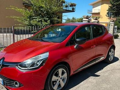 Usata Renault Clio IV 75 CV (55 kW) 2013 Rosso Berlina