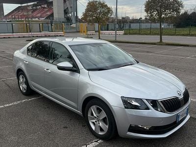 Usata Skoda Octavia Executive 116 CV (85 kW) 2018 Grigio Berlina