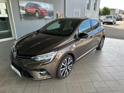 Usata Renault Clio V Initiale Paris 131 CV (96 kW) 2020 Marrone(met.) Berlina