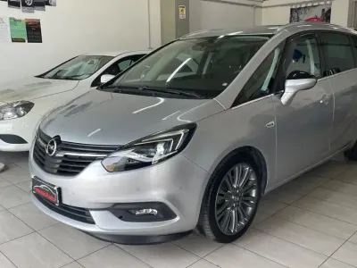 Usata Opel Zafira Innovation 134 CV (98 kW) 2017 Argento Monovolume