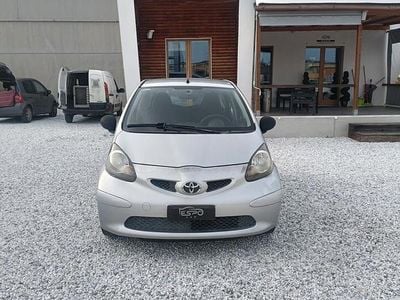 Usata Toyota Aygo 68 CV (50 kW) 2008 Grigio Utilitaria