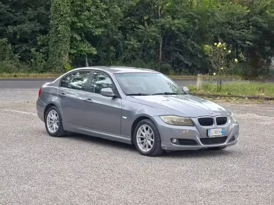 Usata BMW 320 M Sport 177 CV (130 kW) 2010 Grigio Berlina