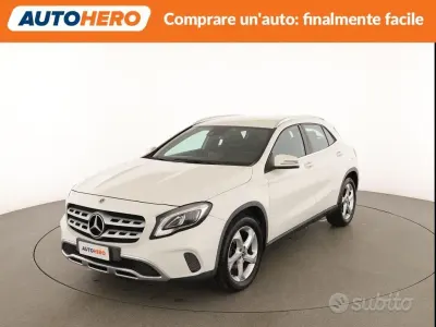 Usata Mercedes GLA200 136 CV (100 kW) 2017 Bianco SUV