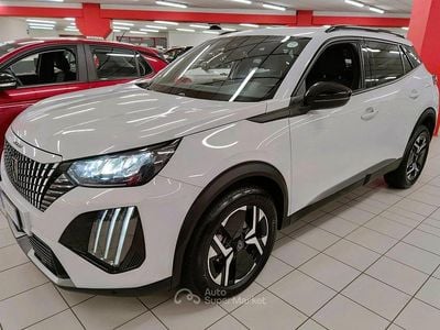 Usata Peugeot 2008 Allure+ 101 CV (74 kW) 2024 Bianco SUV