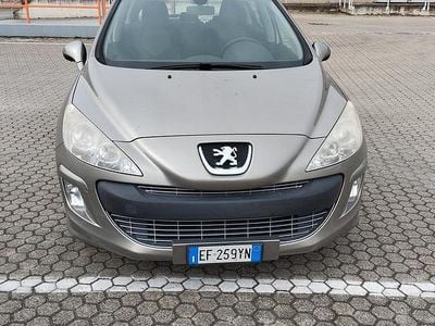 Usata Peugeot 308 95 CV (69 kW) 2011 Berlina