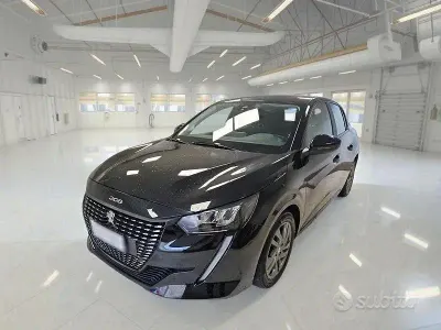 Usata Peugeot 208 Active 101 CV (74 kW) 2022 Nero Utilitaria