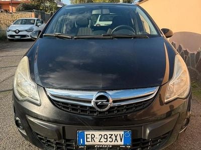 Usata Opel Corsa 95 CV (69 kW) 2013 Nero Berlina