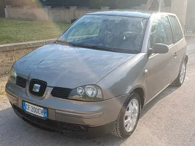 Usata Seat Arosa Stella 50 CV (36 kW) 2003 Grigio Utilitaria