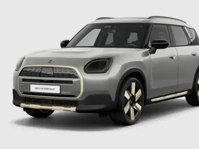 Usata Mini Countryman Favoured 54 kW (74 CV) 2024 Argento SUV