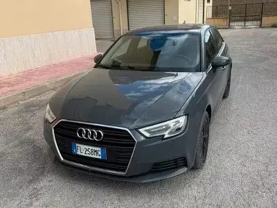Usata Audi A3 116 CV (85 kW) 2017 Grigio Berlina