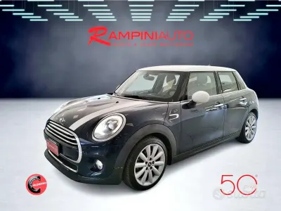 Usata Mini Cooper D 116 CV (85 kW) 2016 Bluazzurro Utilitaria