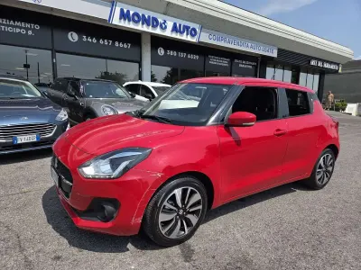 Usata Suzuki Swift 90 CV (66 kW) 2020 Rosso Utilitaria