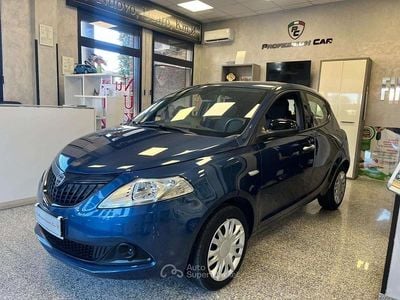 Blu Usata 2023 Lancia Ypsilon Gold Utilitaria | 9900 € (Super prezzo)
