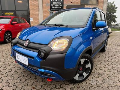 Usata Fiat Panda Cross Cross 71 CV (52 kW) 2024 Blu Utilitaria