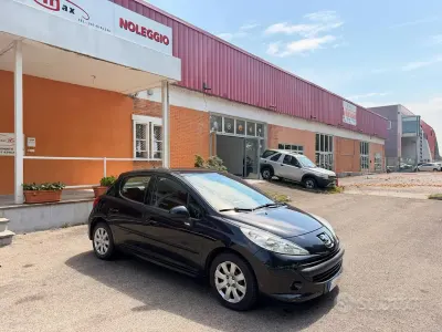 Usata Peugeot 207 Sport 73 CV (53 kW) 2009 Nero Berlina