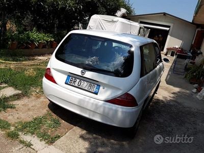 Usata Lancia Ypsilon 2001 Bianco Utilitaria