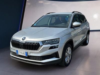 Grigio Usata 2024 Skoda Karoq Executive SUV | 25.900 € (Buon prezzo)