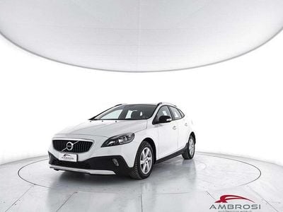 Usata Volvo V40 Business Edition 120 CV (88 kW) 2017 Bianca Utilitaria