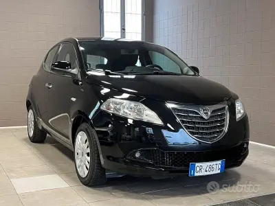 Gebraucht Lancia Ypsilon Silver 69 PS (50 kW) 2012 Schwarz Kleinwagen