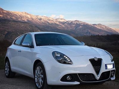 Usata Alfa Romeo Giulietta Super 120 CV (88 kW) 2020 Bianco Utilitaria