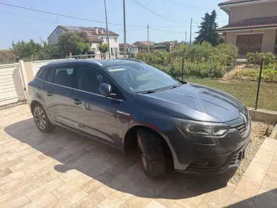 Usata Renault Mégane GrandTour Intens 110 CV (80 kW) 2017 Grigio Station wagon