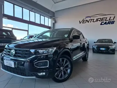 Usata VW T-Roc Advance 150 CV (110 kW) 2018 Nero SUV
