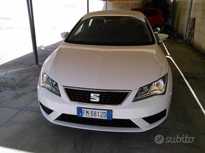 Usado Seat Leon Business 110 HP (80 kW) 2018 Branco Sedan