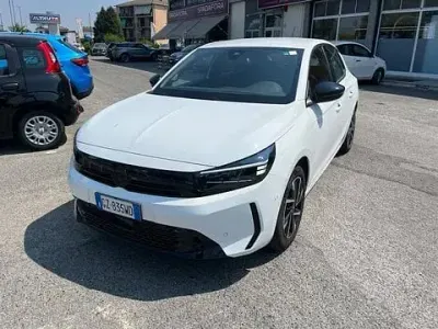 Usata Opel Corsa 101 CV (74 kW) 2025 Bianco Utilitaria