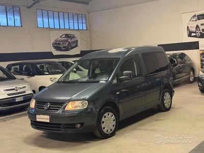 Usata VW Caddy Style 109 CV (80 kW) 2009 Grigio Monovolume