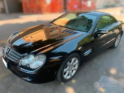Usata Mercedes SL350 245 CV (180 kW) 2005 Nero Cabrio