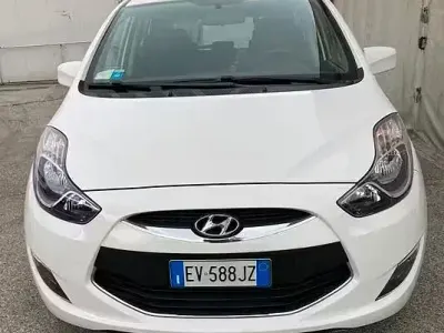 Usata Hyundai ix20 90 CV (66 kW) 2014 Bianco Utilitaria