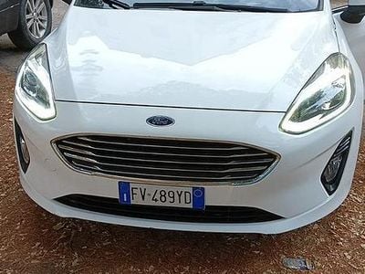Usata Ford Fiesta 86 CV (63 kW) 2019 Bianco Berlina