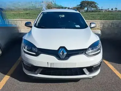 Begagnad Renault Mégane III 110 HK (80 kW) 2014 Vit Kombi