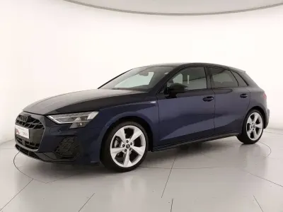 Usata Audi A3 S-Line 150 CV (110 kW) 2025 Blu navarra metallizzato Berlina