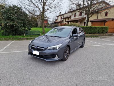 usata Subaru Impreza 2.0i e-boxer Premium lineartronic