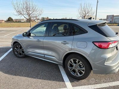 Usata Ford Kuga 120 CV (88 kW) 2023 Grigio SUV