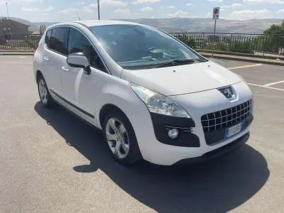 Usata Peugeot 3008 Business-Line 114 CV (83 kW) 2014 Bianco Station wagon