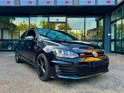 Usata VW Golf VII GTI 220 CV (161 kW) 2014 Other Berlina