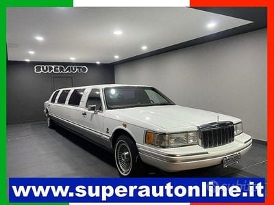 Usata Lincoln Town Car 152 CV (111 kW) 1992 Bianco Berlina