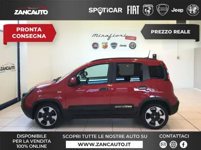 Nuova Fiat Panda Cross Cross 65 CV (47 kW) 2026 Rosso Utilitaria