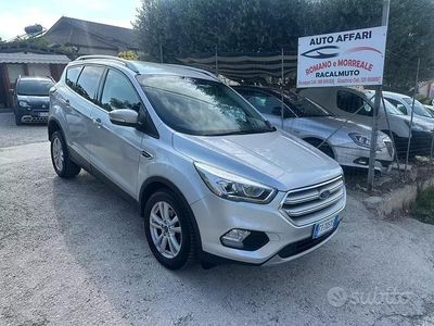 Usata Ford Kuga Titanium 120 CV (88 kW) 2019 Grigio SUV