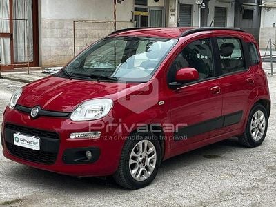 Usata Fiat Panda Lounge 69 CV (50 kW) 2014 Rosso Utilitaria