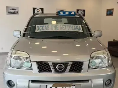 Usata Nissan X-Trail 136 CV (100 kW) 2005 Grigio SUV
